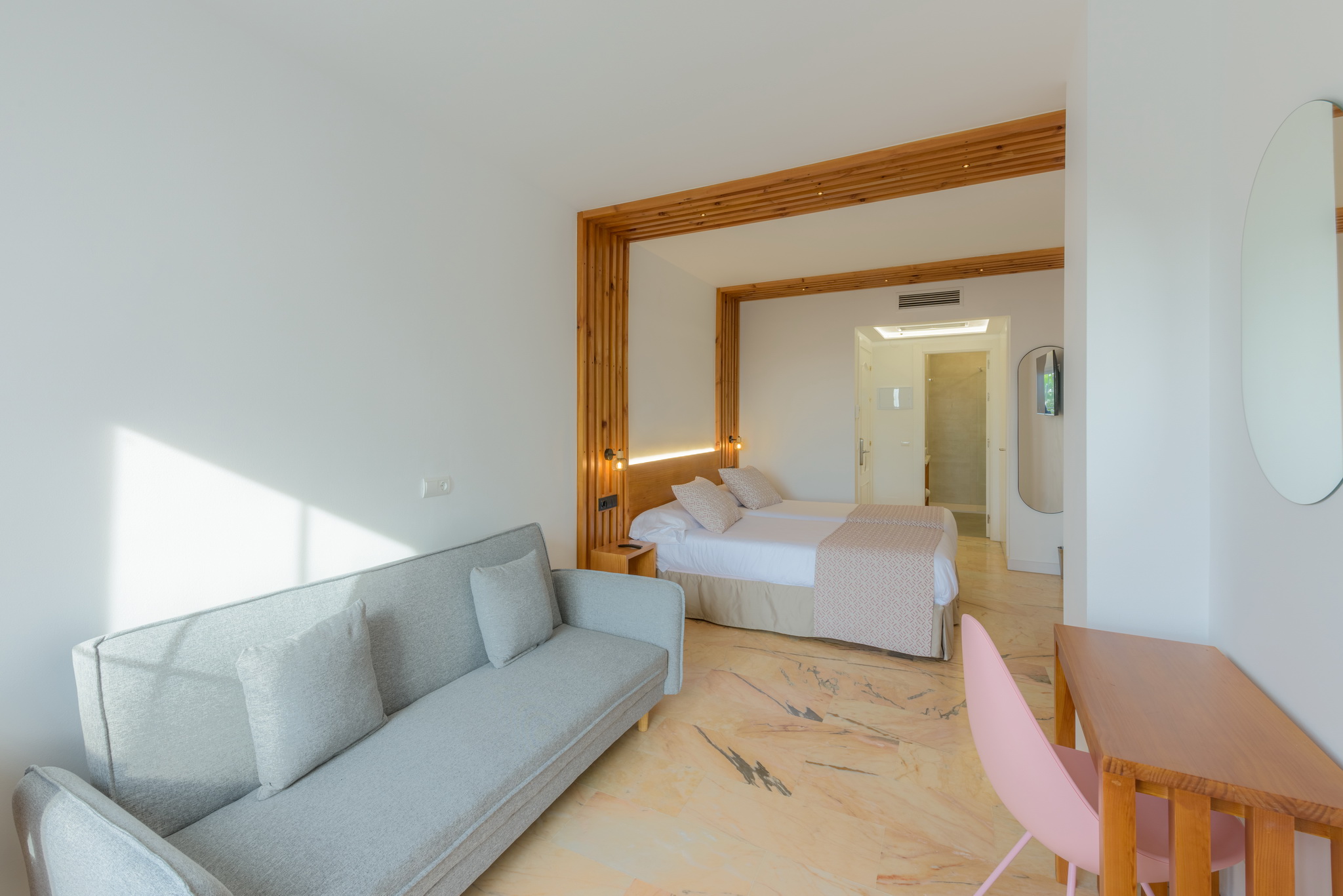 Doble Deluxe con sofá cama