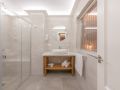 hotel sibarys 305
